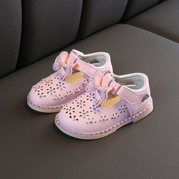 summer girls leather sandals baby flat children light beach shoes hallow bow knot princess shoe non-slip cute sandals d242, Black;grey
summer girls leather sandals baby flat children light beach shoes hallow bow knot princess shoe non-slip cute sandals d242, Black;grey