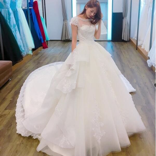 2020 luxury ball gown wedding dresses sheer short sleeve crystal beads court train african bridal gowns plus size customize, White
2020 luxury ball gown wedding dresses sheer short sleeve crystal beads court train african bridal gowns plus size customize, White