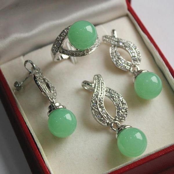 high qulity new jewelry silver plated + 12mm light green bread pendant earring ring set
high qulity new jewelry silver plated + 12mm light green bread pendant earring ring set