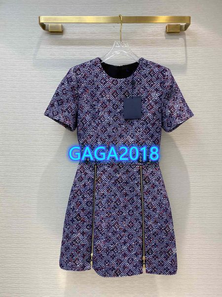 high end women girls tweed dress all over monogram letter crew neck short sleeve zip a-line mini skirt 2020 fashion design luxury dresses
high end women girls tweed dress all over monogram letter crew neck short sleeve zip a-line mini skirt 2020 fashion design luxury dresses