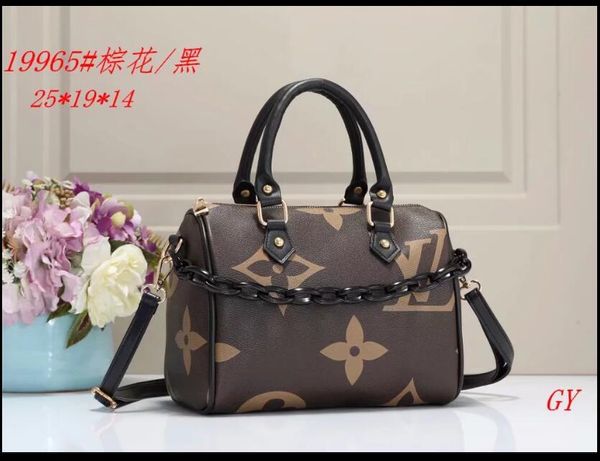 explosion handbags ladies handbag designers handbag designers luxury handbags wallet luxury clutch leather shoulder bag 40156--07
explosion handbags ladies handbag designers handbag designers luxury handbags wallet luxury clutch leather shoulder bag 40156--07