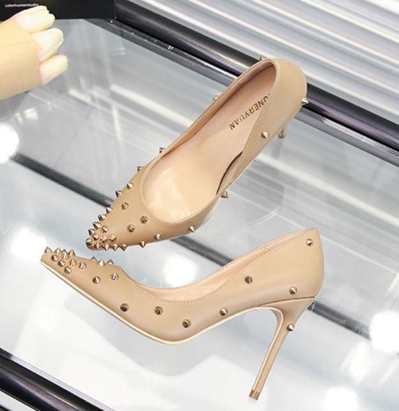 2019 women's shoes in spring and autumn with new style high heel fine heel pointed end sequined cloth rivet shoes heel 8cm ,10cm@211, Black
2019 women's shoes in spring and autumn with new style high heel fine heel pointed end sequined cloth rivet shoes heel 8cm ,10cm@211, Black