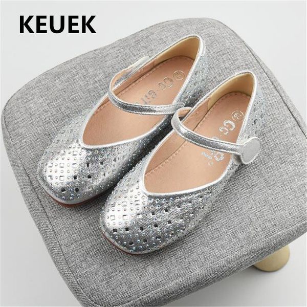 new girls leather shoes spring/autumn soft bottom non-slip princess fashion rhinestones moccasins children kids flats 03, Black;grey
new girls leather shoes spring/autumn soft bottom non-slip princess fashion rhinestones moccasins children kids flats 03, Black;grey