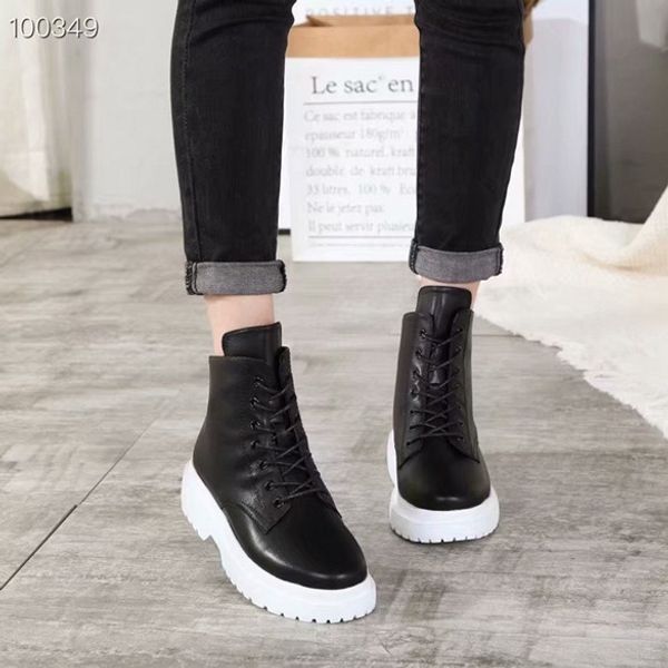 designer shoes winter luxury fashion leather booties star with black and white classic ladies snow boots 35-40
designer shoes winter luxury fashion leather booties star with black and white classic ladies snow boots 35-40