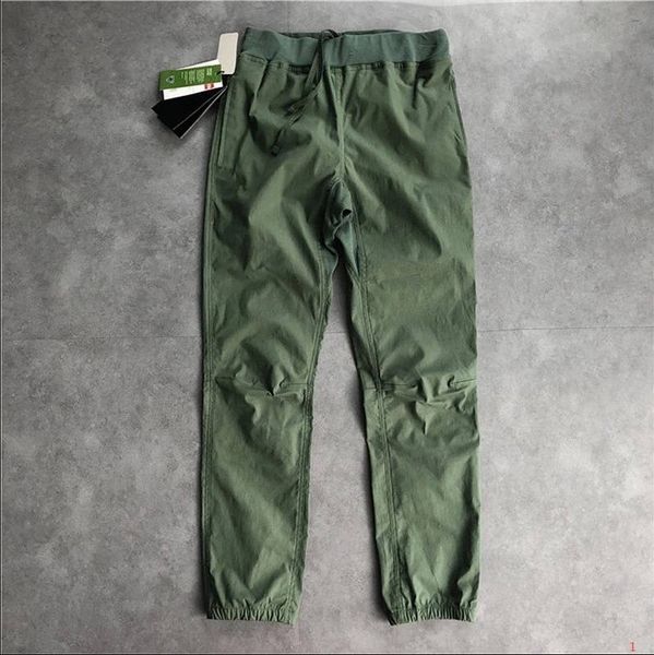 конструктор брюки для mens тренировочные штаны joggers trouse luxury мужчины sweatpants кулиской joggers мужчины женщины брюки кнопка l0g0, Black
конструктор брюки для mens тренировочные штаны joggers trouse luxury мужчины sweatpants кулиской joggers мужчины женщины брюки кнопка l0g0, Black