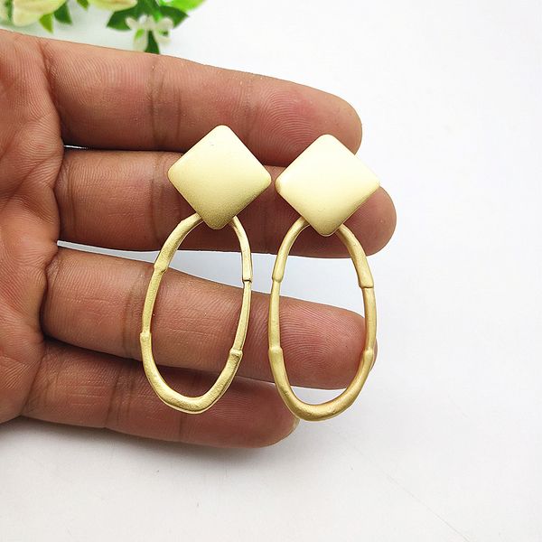 minimalist metal pendant earrings irregular oval geometric earrings scrub gold for women party jewelry 2019, Silver 
minimalist metal pendant earrings irregular oval geometric earrings scrub gold for women party jewelry 2019, Silver