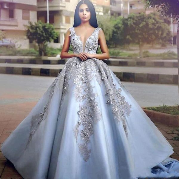 2020 new design puffy quinceanera dresses deep v neck lace 3d appliques beads sleeveless open back sweet 16 party pageant prom evening gowns, Blue;red
2020 new design puffy quinceanera dresses deep v neck lace 3d appliques beads sleeveless open back sweet 16 party pageant prom evening gowns, Blue;red