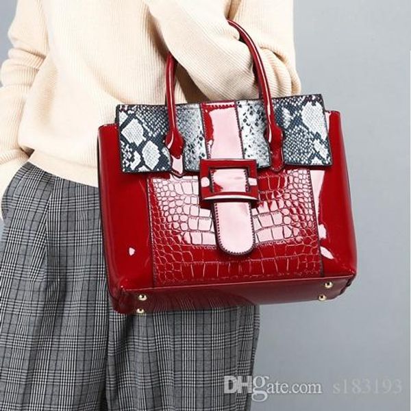 нового дизайнер сумочка змея кожа тиснения моды женщины мешка цепь crossbody мешок конструктора тавро messenger плечо мешок
нового дизайнер сумочка змея кожа тиснения моды женщины мешка цепь crossbody мешок конструктора тавро messenger плечо мешок