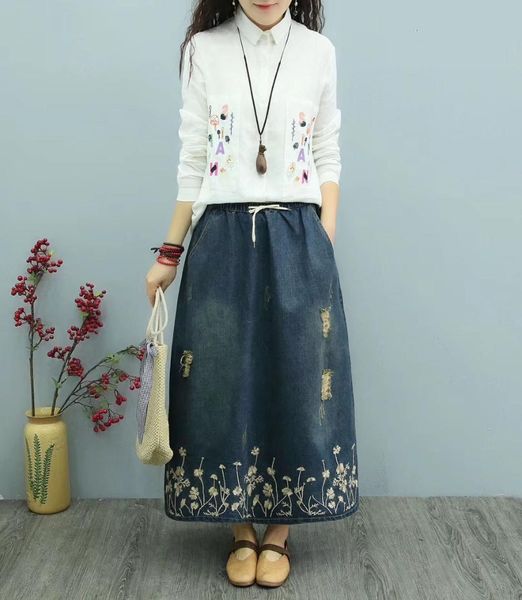 summer with new joker holes washed denim skirts female elastic waist long skirt girl horn embroidery flower loose big yards, Black
summer with new joker holes washed denim skirts female elastic waist long skirt girl horn embroidery flower loose big yards, Black