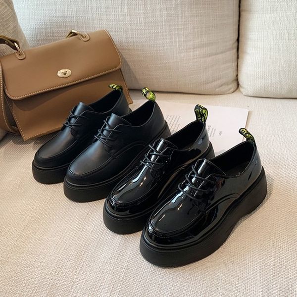 2020 classic small shoes wind new pu leather female basic models wild autumn college wind flat shoes j14-93, Black
2020 classic small shoes wind new pu leather female basic models wild autumn college wind flat shoes j14-93, Black