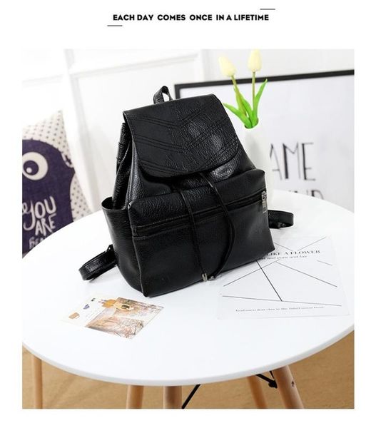 2020 new women's backpack korean version of the women's backpack fashion and simple
2020 new women's backpack korean version of the women's backpack fashion and simple