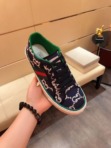ace bee 2020 new luxury fashion designer sneakers leather platform vintage women mens shoes mouse cartoon print size 38-44 h94, Black
ace bee 2020 new luxury fashion designer sneakers leather platform vintage women mens shoes mouse cartoon print size 38-44 h94, Black