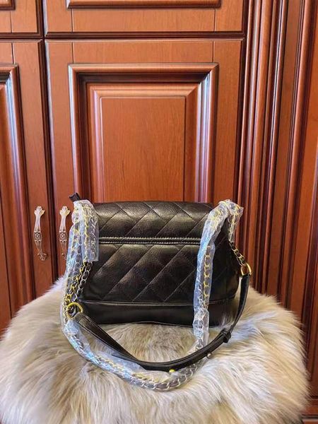 2020 han edition ling, cow genuine leather handbag shopping bag stray leisure letters his shoulder bucket bags woman package
2020 han edition ling, cow genuine leather handbag shopping bag stray leisure letters his shoulder bucket bags woman package