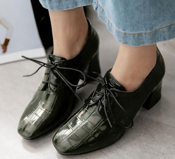 send 2018 spring and autumn new style square head coarse heel high heel women's shoes, Black
send 2018 spring and autumn new style square head coarse heel high heel women's shoes, Black