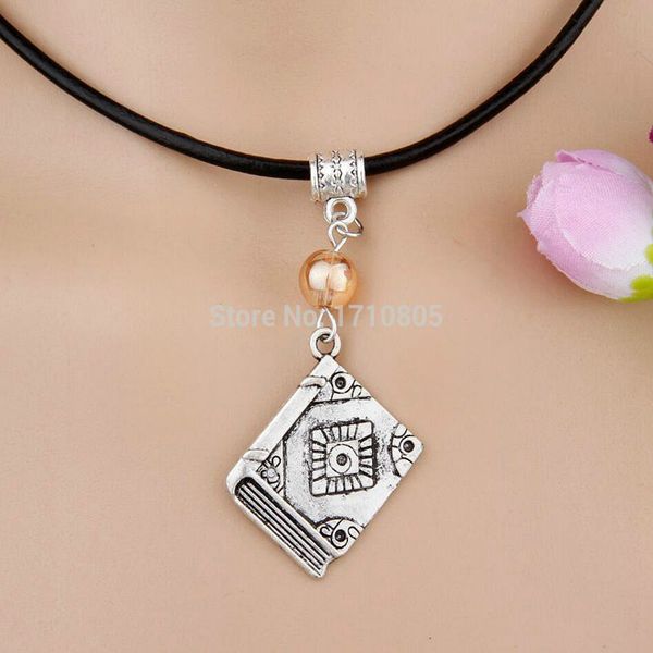 10pcs alloy ancient silver bible book multicolor glass bead charm pendant leather rope necklace women jewelry valentine's day present
10pcs alloy ancient silver bible book multicolor glass bead charm pendant leather rope necklace women jewelry valentine's day present