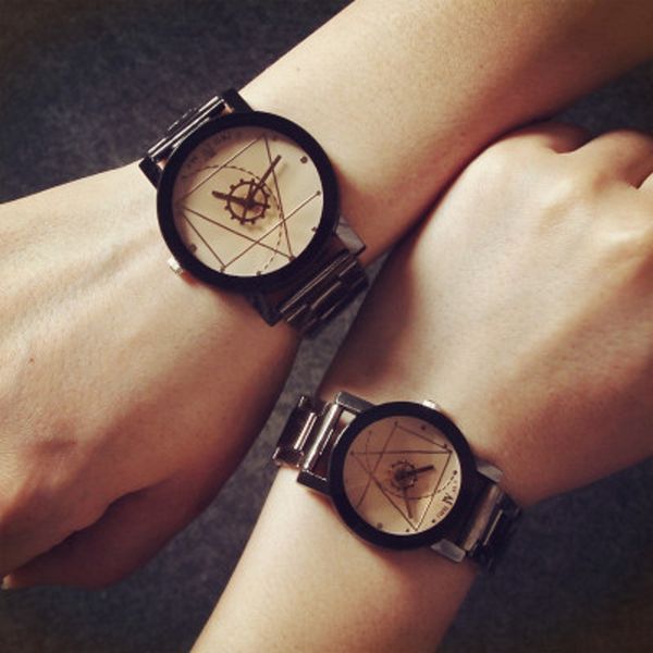 Full Steel Couple Quartz Watches Luxury Lover Wrist Watch Clock Gear Triangular Pointer Compass Turntable Men Women Watch Cheap DHL FREE
Full Steel Couple Quartz Watches Luxury Lover Wrist Watch Clock Gear Triangular Pointer Compass Turntable Men Women Watch Cheap DHL FREE