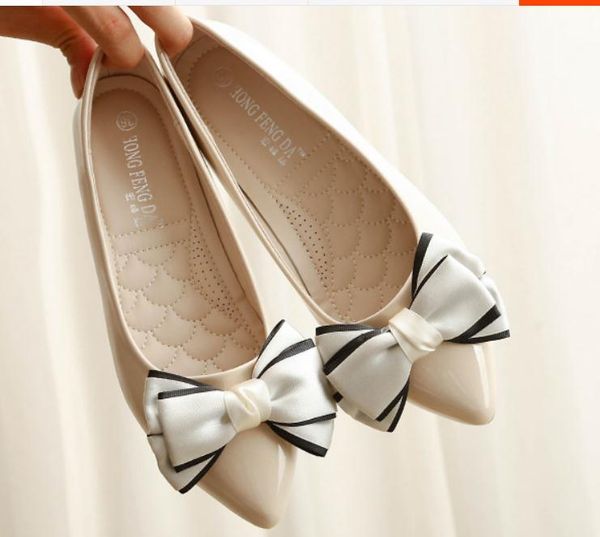 2019 women's shoes in spring and autumn with new style slope heel pointed end bowknot @41, Black
2019 women's shoes in spring and autumn with new style slope heel pointed end bowknot @41, Black