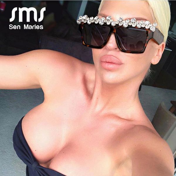 крупногабаритные площади алмазный солнцезащитные очки женщин мода rhinestone солнцезащитные очки мужчины one piece punk gafas shades очки c2, White;black
крупногабаритные площади алмазный солнцезащитные очки женщин мода rhinestone солнцезащитные очки мужчины one piece punk gafas shades очки c2, White;black