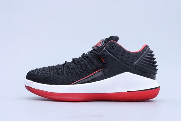 2020 men's basketball shoes special sale sneakers men's shoes wolf gray team red outdoor coach sneakers training sports shoes 40&4
2020 men's basketball shoes special sale sneakers men's shoes wolf gray team red outdoor coach sneakers training sports shoes 40&4