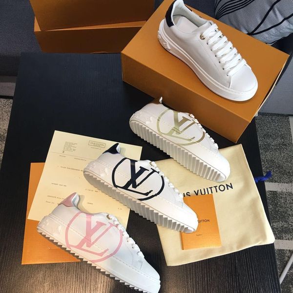 2019d fashion white shoes luxury designer thick sole casual shoes printed stripes breathable couple womens mens shoes
2019d fashion white shoes luxury designer thick sole casual shoes printed stripes breathable couple womens mens shoes