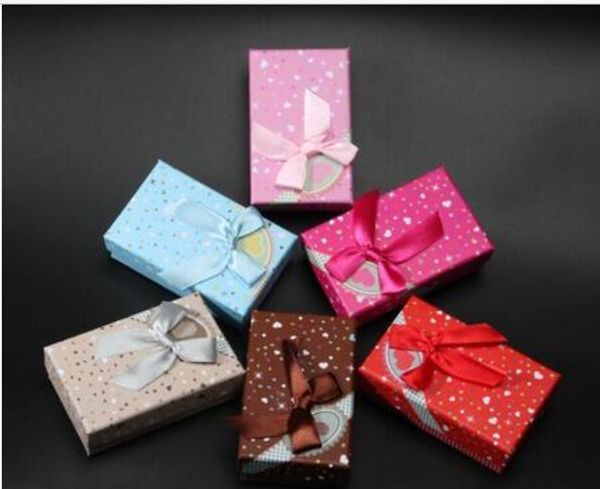 50pcs/lot bowknot heart pattern jewelry box party gift boxes packaging display accessories 5*8cm/1.97*3.15" g192, Black;white
50pcs/lot bowknot heart pattern jewelry box party gift boxes packaging display accessories 5*8cm/1.97*3.15" g192, Black;white