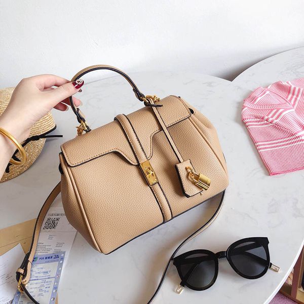 2019 роскошный знаменитый дизайнер натуральной кожи Сумки женские рюкзаки сумочка
2019 роскошный знаменитый дизайнер натуральной кожи Сумки женские рюкзаки сумочка