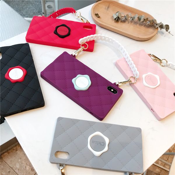 luxury women fashion flower grid handbag soft silicone case cover with crystal bead hand chain for iphone 11 pro xs max xr x 8 7 6 plus
luxury women fashion flower grid handbag soft silicone case cover with crystal bead hand chain for iphone 11 pro xs max xr x 8 7 6 plus