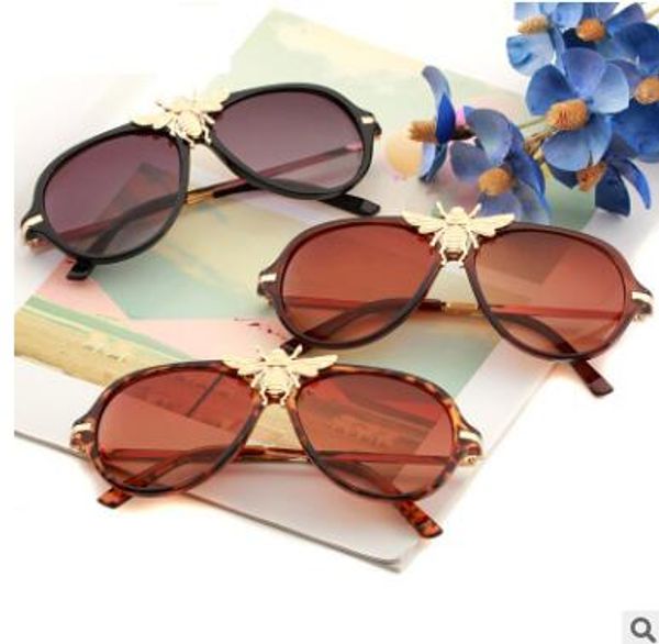 luxury 1885 sunglasses men women brand designer popular fashion big summer style with the bees uv protection lens 3 colors, White;black
luxury 1885 sunglasses men women brand designer popular fashion big summer style with the bees uv protection lens 3 colors, White;black