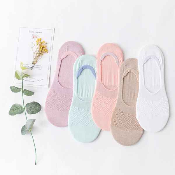 women boat socks spring and summer ladies invisible cotton solid patteratn light color socks shallow mouth low short, Black;white
women boat socks spring and summer ladies invisible cotton solid patteratn light color socks shallow mouth low short, Black;white