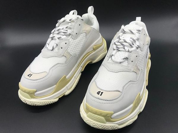 Luxury Designers Sports Casual Shoe Triple S Designer Low Old Dad Sneaker Combination Soles Boots Mens Womens Runner Shoes Top Quality
Luxury Designers Sports Casual Shoe Triple S Designer Low Old Dad Sneaker Combination Soles Boots Mens Womens Runner Shoes Top Quality