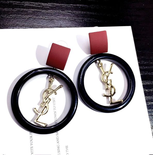 2019 new fashion alphabet earrings women's personality earrings simple temperament wild elegant earrings gifts, Golden;silver
2019 new fashion alphabet earrings women's personality earrings simple temperament wild elegant earrings gifts, Golden;silver