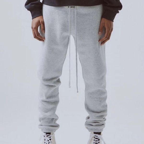 19ss fog fear of god essentials letter embroidery high street sweatpants 3m reflective vintage color fashion sport outdoor fitness hfsskz003, Black
19ss fog fear of god essentials letter embroidery high street sweatpants 3m reflective vintage color fashion sport outdoor fitness hfsskz003, Black