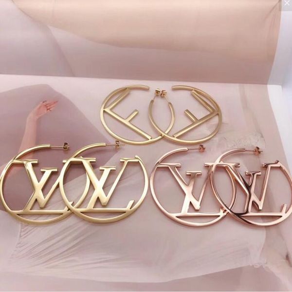 New arrival famou de igner f letter tainle teel ear tud fa hion tyle gold ro e hoop for women earring
New arrival famou de igner f letter tainle teel ear tud fa hion tyle gold ro e hoop for women earring