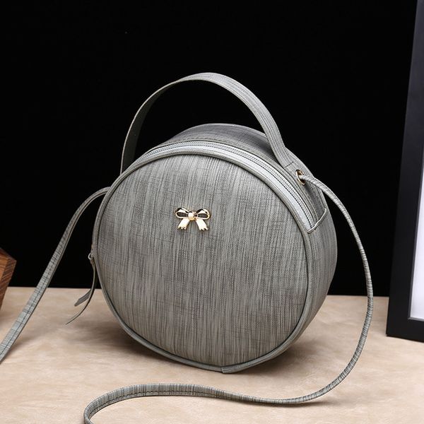 2020 designer bag women's new luxury handbag one shoulder diagonal bag female butterfly hardware leisure foreign trade small round bag
2020 designer bag women's new luxury handbag one shoulder diagonal bag female butterfly hardware leisure foreign trade small round bag