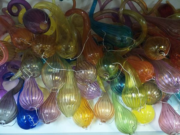 chihuly style hand blown glass chandeliers glass piples diy custom made glass pendant lamps for decoration made in china
chihuly style hand blown glass chandeliers glass piples diy custom made glass pendant lamps for decoration made in china
