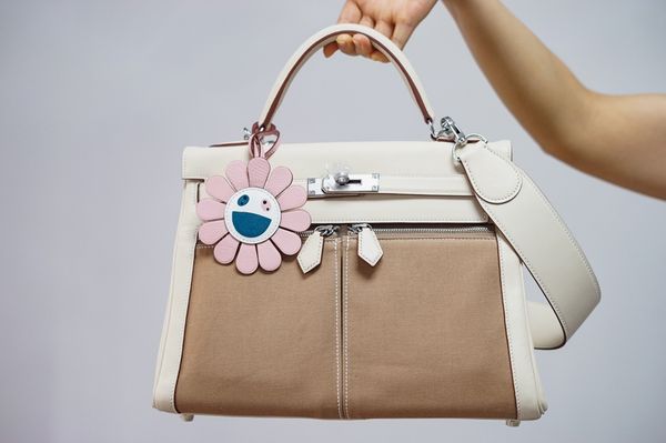 orginal white brown split keily hanbag,handmade,wax thread,many colors with different size on website or instagram
orginal white brown split keily hanbag,handmade,wax thread,many colors with different size on website or instagram