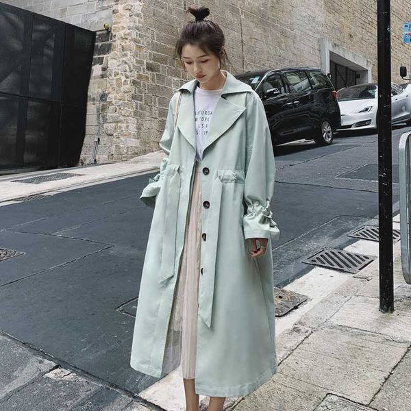 2020 spring and autumn new youth popular solid color loose single-breasted long trench coat fashion casual green / purple, Tan;black
2020 spring and autumn new youth popular solid color loose single-breasted long trench coat fashion casual green / purple, Tan;black