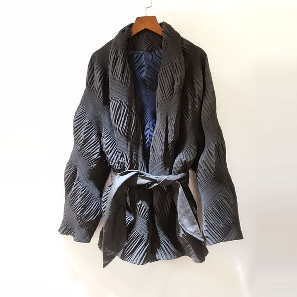 miyake pleated women's cotton-padded clothes 2019 autumn and winter new style large size long sleeve reversible cotton coat belt, Blue;black
miyake pleated women's cotton-padded clothes 2019 autumn and winter new style large size long sleeve reversible cotton coat belt, Blue;black