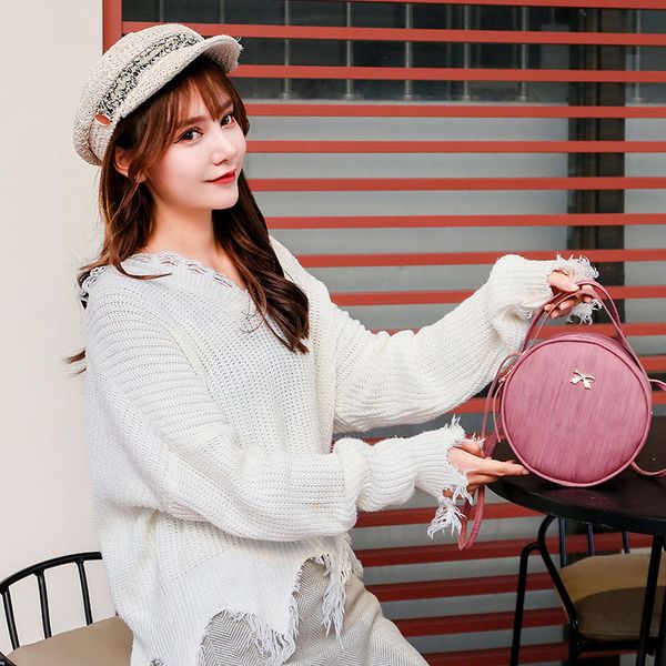 2020 women's bow classic small round shoulder bag korean-style hand strap messenger crossbody bag ins gift
2020 women's bow classic small round shoulder bag korean-style hand strap messenger crossbody bag ins gift