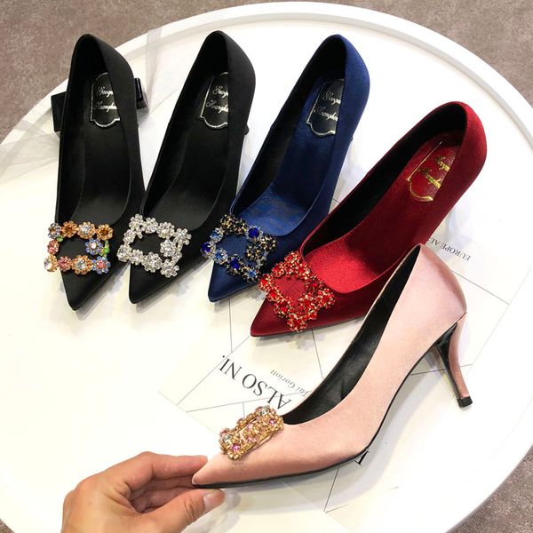 2019 wedding women fashion blue black crystal satin silk poined toes high heeled heels shoes stiletto heel shoes pump 8 cm
2019 wedding women fashion blue black crystal satin silk poined toes high heeled heels shoes stiletto heel shoes pump 8 cm