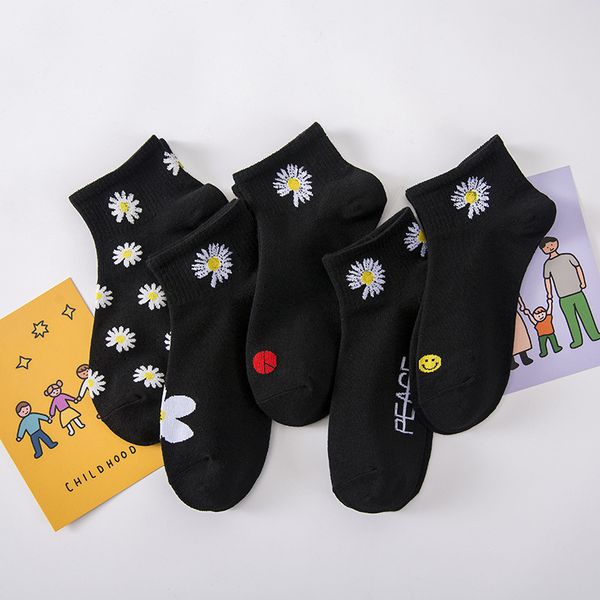 black ankle short socks women fashion flower korean daisy sock female funny happy woman calcetines mujer socks, Black;white
black ankle short socks women fashion flower korean daisy sock female funny happy woman calcetines mujer socks, Black;white