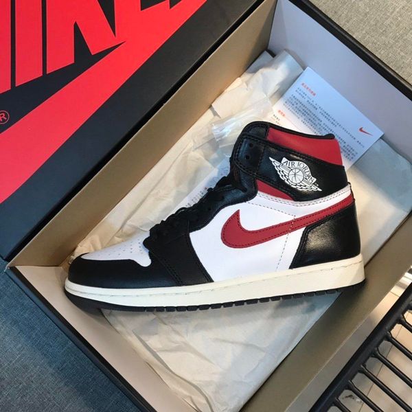sports shoes, classic black and white design, trendy shoes, counter, outsole breathable, super stretch full palm, running court choice
sports shoes, classic black and white design, trendy shoes, counter, outsole breathable, super stretch full palm, running court choice