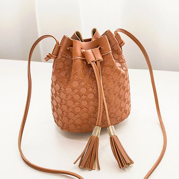 yousefemale bag 2020 embossed wild bucket bag mini one-shoulder diagonal feminine simple wallet and handbag designer leather
yousefemale bag 2020 embossed wild bucket bag mini one-shoulder diagonal feminine simple wallet and handbag designer leather