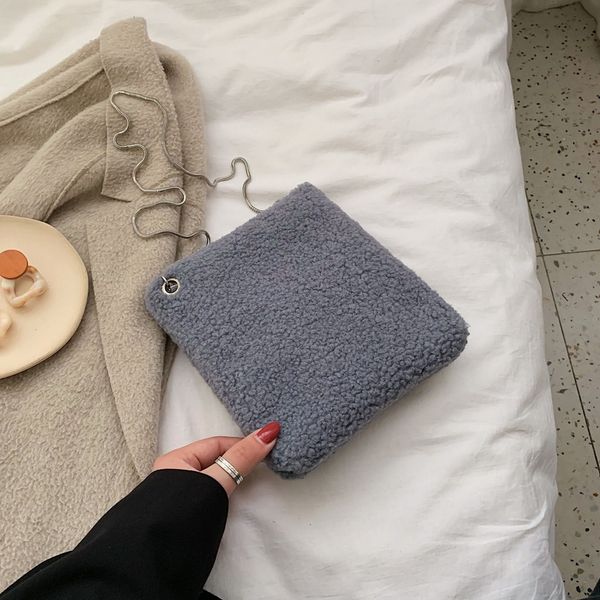 ins women plush chain bags ladies solid crossbody bag messenger bags winter faux fur mini shoulder bag for female bolso femenino
ins women plush chain bags ladies solid crossbody bag messenger bags winter faux fur mini shoulder bag for female bolso femenino