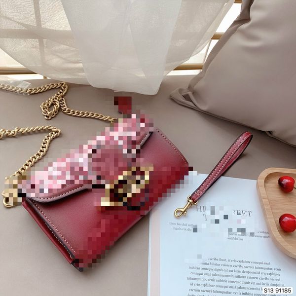 2020 new senior handbag western women's 100 handle small square bag texture chain, one shoulder, various colors, delivery
2020 new senior handbag western women's 100 handle small square bag texture chain, one shoulder, various colors, delivery