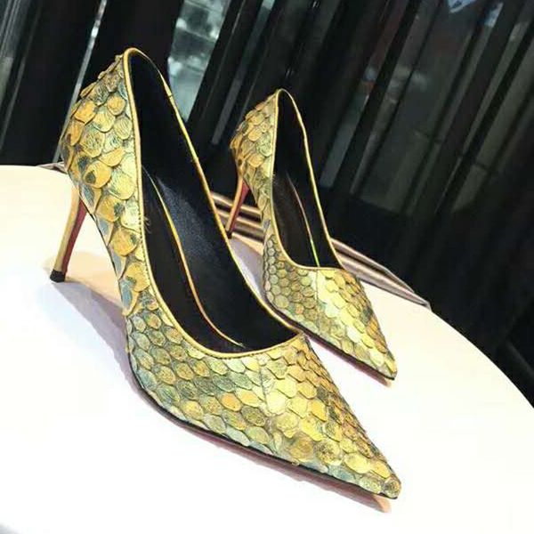 new women's shoes in spring 2020 leather snake skin pointed thin heel high heels shallow mouth single shoes, Black 
new women's shoes in spring 2020 leather snake skin pointed thin heel high heels shallow mouth single shoes, Black