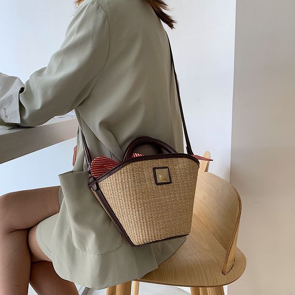 jiulin summer small bag new 2019 korean version 100 lap shoulder slant ins fashion handheld straw bucket bag
jiulin summer small bag new 2019 korean version 100 lap shoulder slant ins fashion handheld straw bucket bag