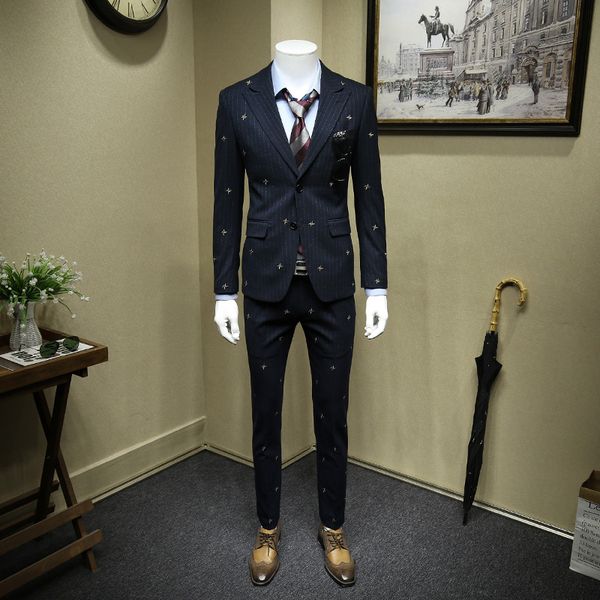 men suit deep blue stripe embroidery suits men 2020 casual mens suits with pants for wedding groom blazer pant set 56, White;black
men suit deep blue stripe embroidery suits men 2020 casual mens suits with pants for wedding groom blazer pant set 56, White;black