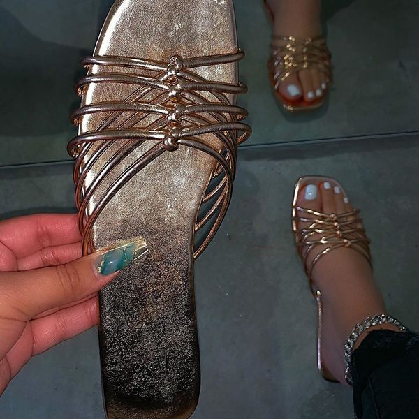 new summer flat bottom outdoor beach women' slippers fashion solid color wild cross roman style plus size female slippers 37-42, Black
new summer flat bottom outdoor beach women' slippers fashion solid color wild cross roman style plus size female slippers 37-42, Black