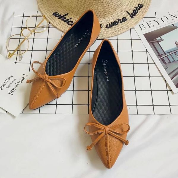 2020 pointed fashion women flat shoes wild joker comfort new spring shoes shallow high-quality leather simple shoe female w38-46, Black
2020 pointed fashion women flat shoes wild joker comfort new spring shoes shallow high-quality leather simple shoe female w38-46, Black